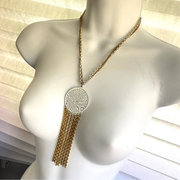 Vintage White Enamel Goldtone Chain Dangle Fringe Necklace - Picture 3 of 8
